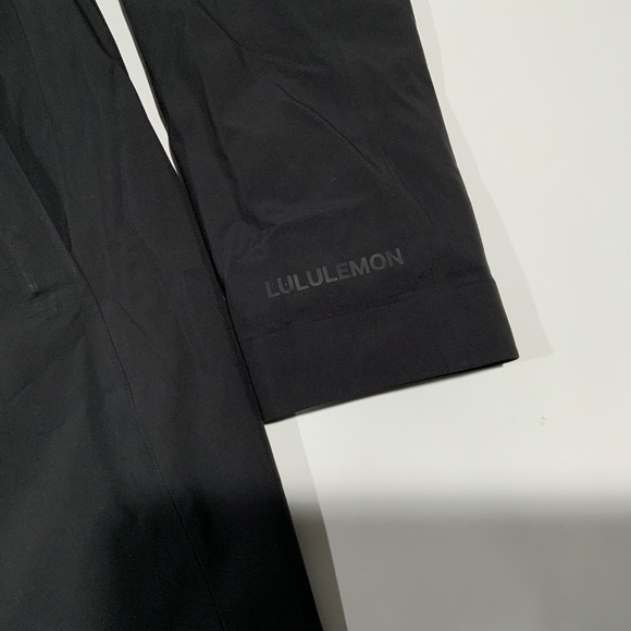 Lululemon Sz 12 Rain Rebel Jacket Black W4BOGS - Picture 8 of 12